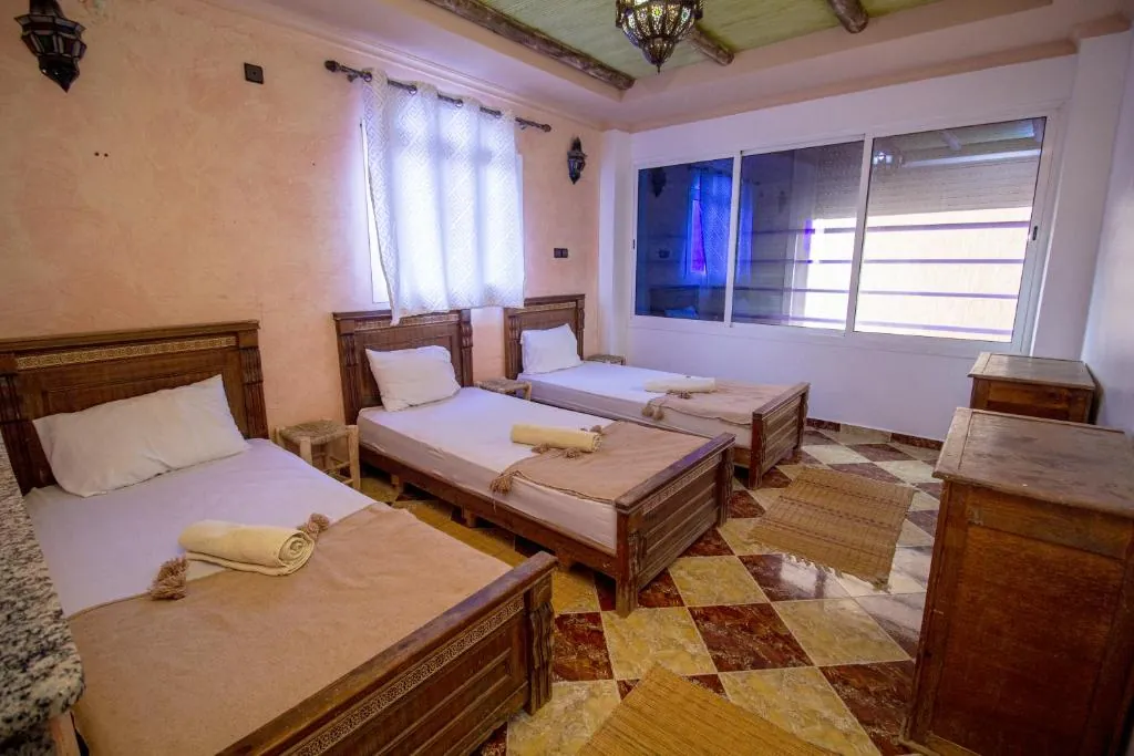 Schlafsaal mit 3 Betten, Wave Stay Hostel